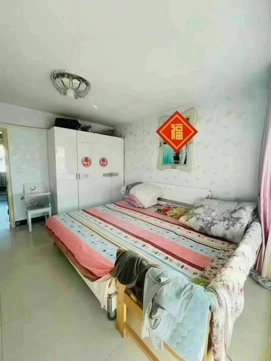 超低价河滨小区5楼72平，双气齐全，价格便宜。
