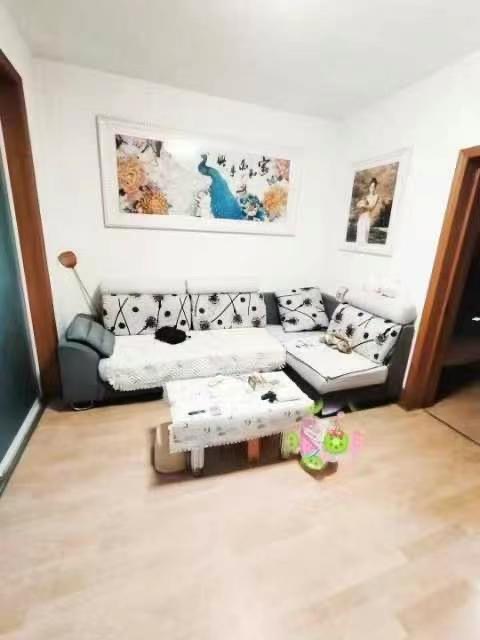 笙歌小区4楼65平(非顶楼)，实际70平，三室一厅，仅售 19.8万