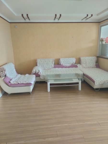 豪门小区三楼92平方出租
