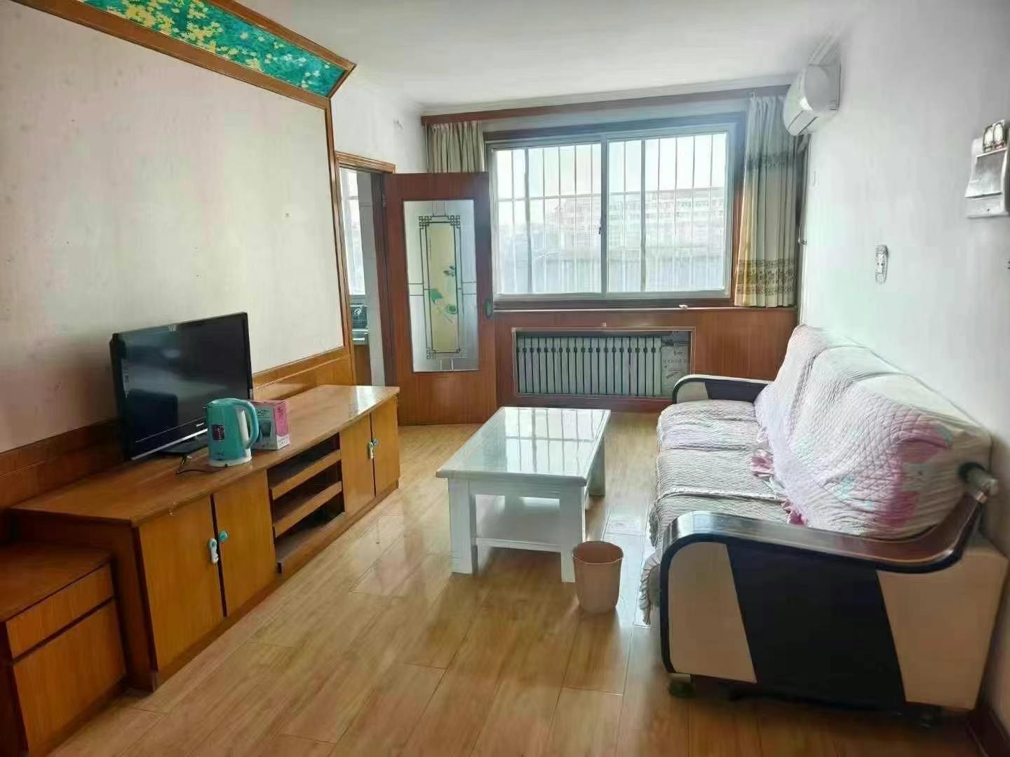 一中西门文苑小区三楼出租