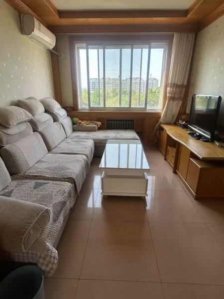 光明小区四楼73.58平，两室一厅，配所有家电，拎包入住
