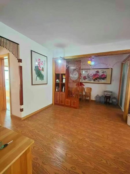 【阳光丽苑稀缺好房！38.8万抢住精装现房｜房东直售无中介费】