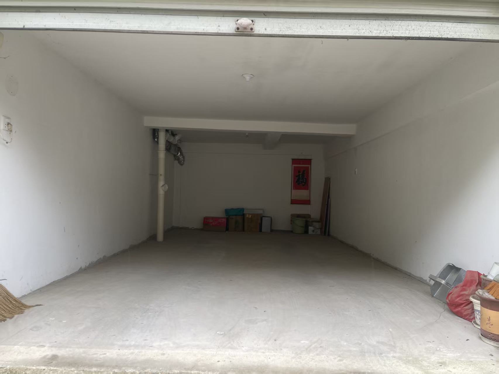 幸福小区车库出售