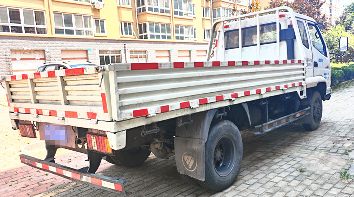 3米8斗排半货车