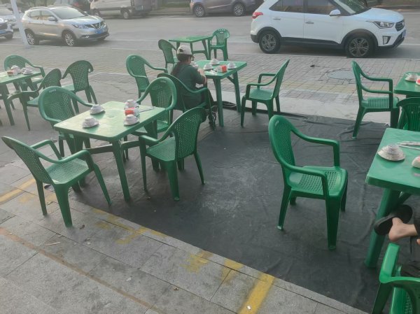 经营中饭店低价转让，或合作运营