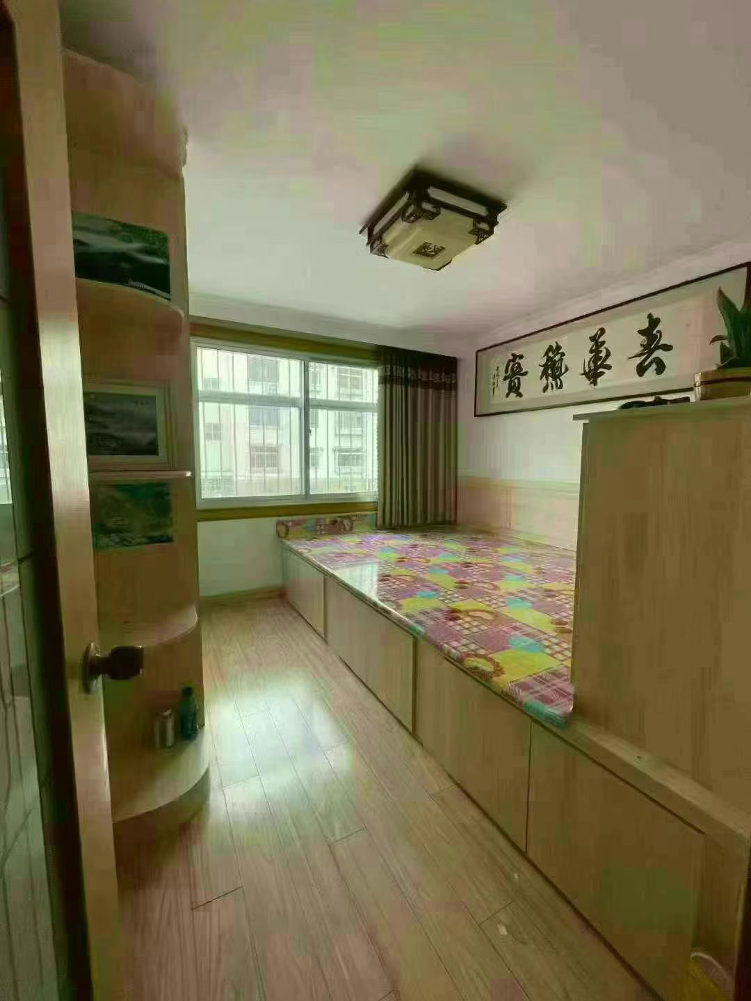 城东一区。一楼东边户，89平，48.8万 两室两厅可改三室