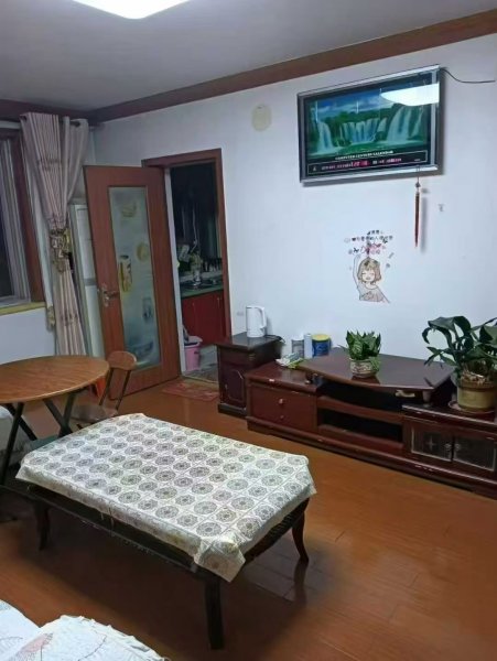 二中南润泽小区四楼三室出租