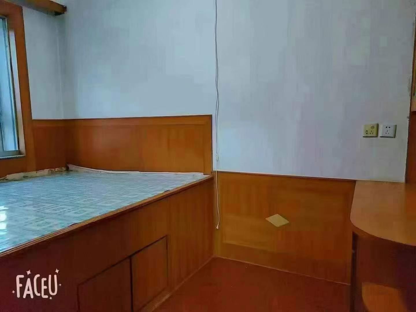 出门公园 幸福小区四楼87平 三室 拎包入住 900