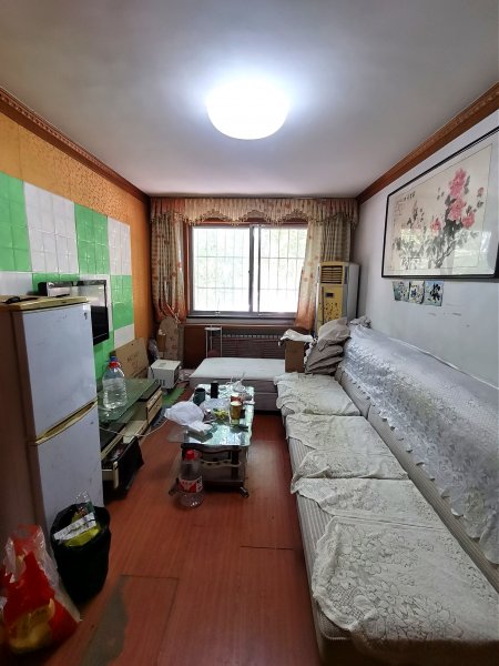 金泰小区1楼80平2室家具齐全双气有热水器700/月干净整洁拎包入住