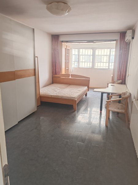 河滨小区一楼出租