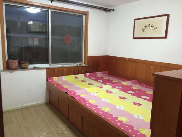 出租：东风花园小区精装修（拎包入住）