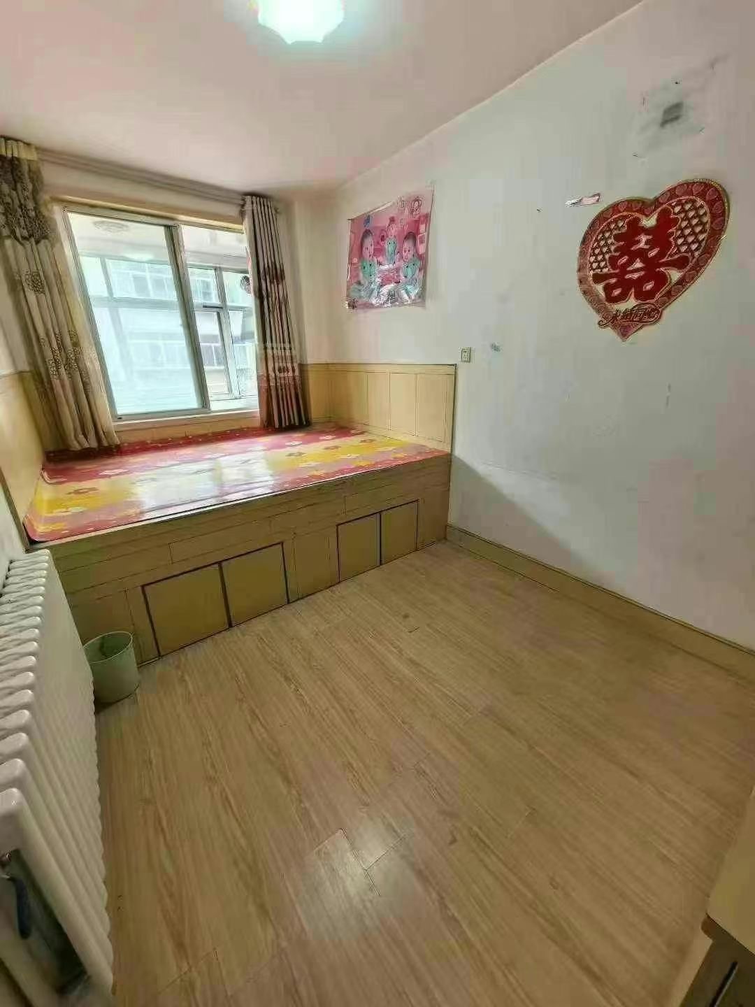 2楼 50平 实际65平，2室1卫，南向户型，门口超市＋菜市场十分方便，13.8万，小议，