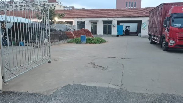 市区**公司北面