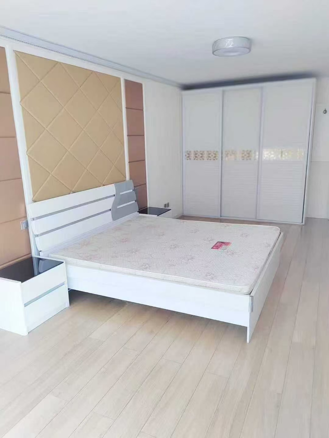 西馨苑二楼出租