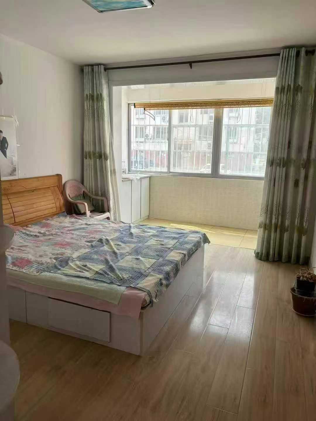 光明小区精装一楼出售