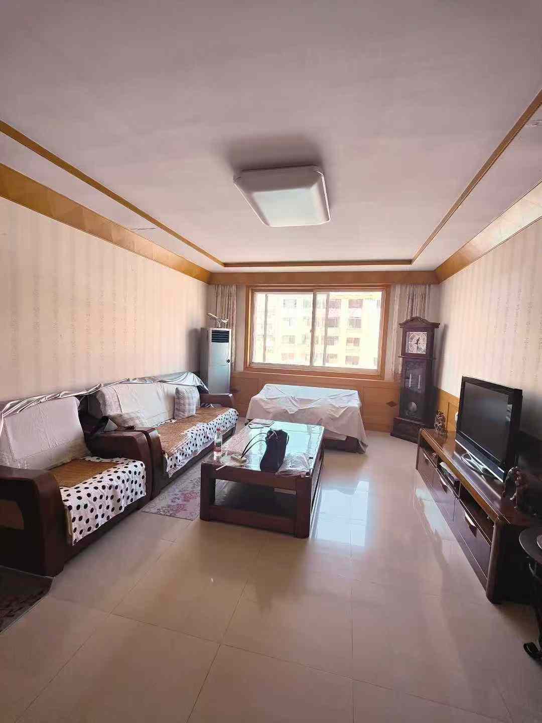 向阳二区，三楼 95平，52.8万，北厅
