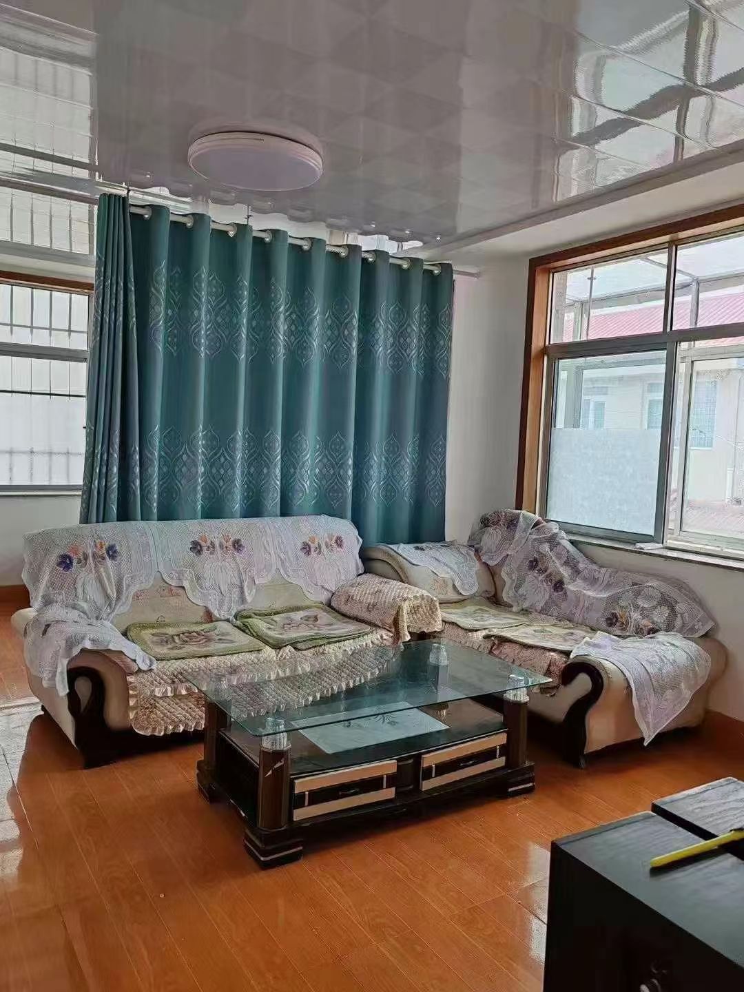 光明小区二层别墅出租