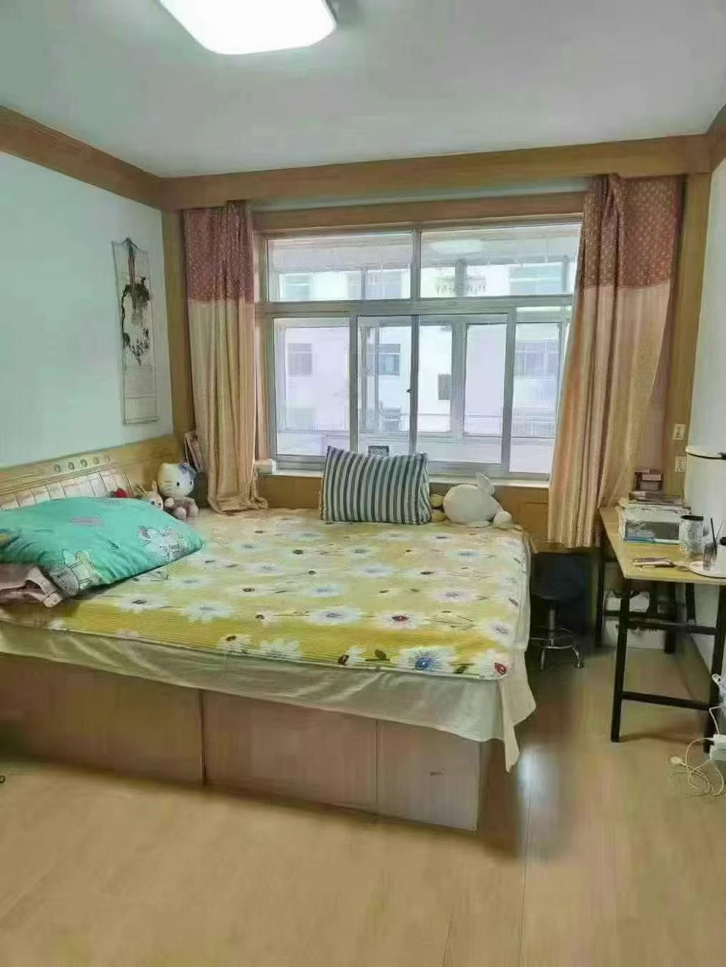 ​​​​​​城东一区3楼 117平，55.8万‎​⁠，三室两厅
