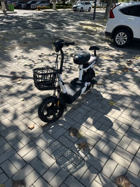 出售品牌国标绿牌电动车，仅需888元可置换