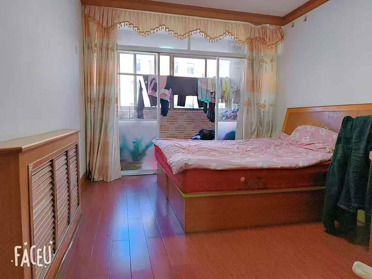 房东直降10万 东风花园三楼94平 三室 特价34.8万不议价