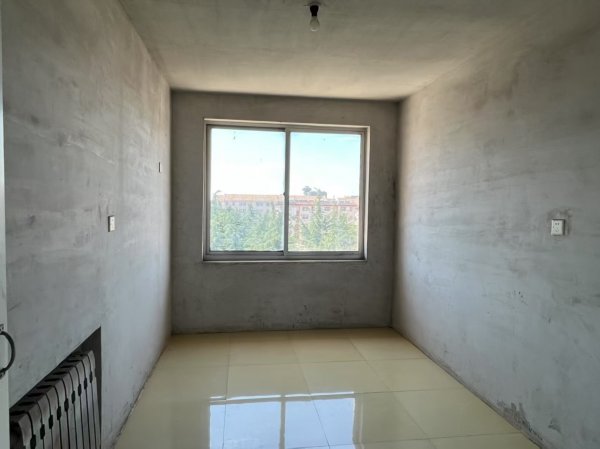 超低价13.8万出售光明毛坯六楼