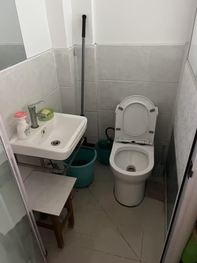 租售隆景园小区精装公寓一套