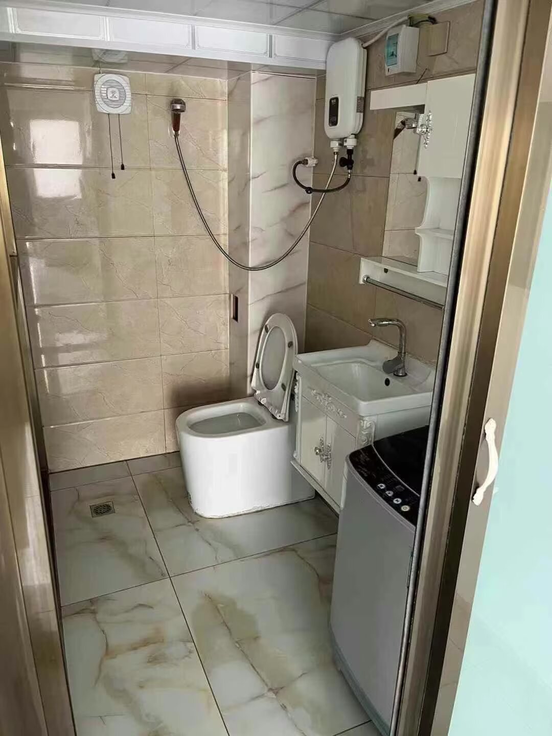 出租金苹果精装公寓